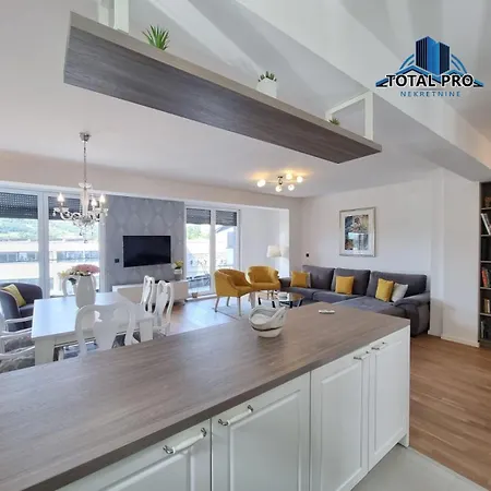 Wonderful Duplex Apartment *